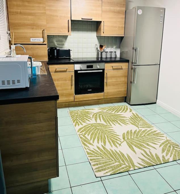 Modern Home With Free Parking,Near To City Center 리버풀 외부 사진